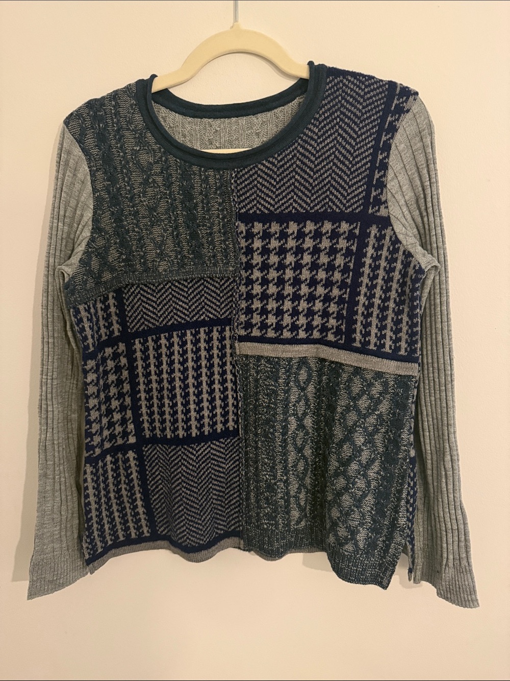 Yoshi Yoshi by PJ Patchwork Knit Long Sleeve Sweater in Navy and Light Gray, M